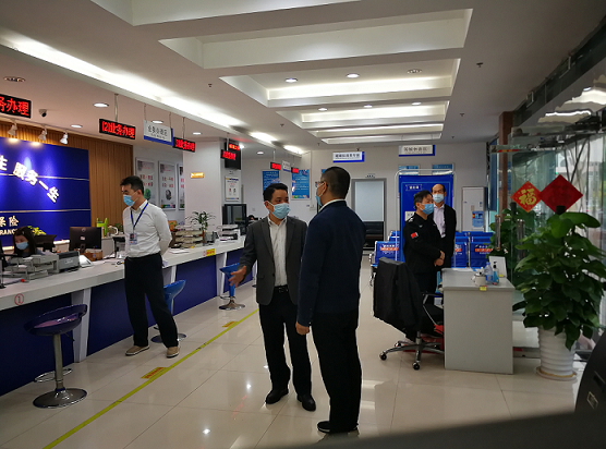 竞彩网
党组成员、驻厅纪检监察组组长张永生率队至省社保大厦检查指导疫情防控工作